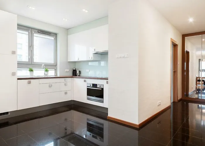 Promenada Family By Renters Varşova